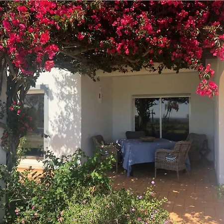 Casa Feliz Santa Bárbara de Nexe